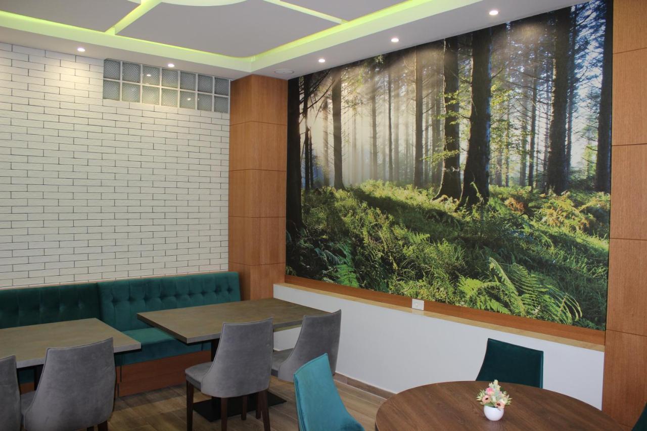 Luander Hotel Tiranë Luaran gambar