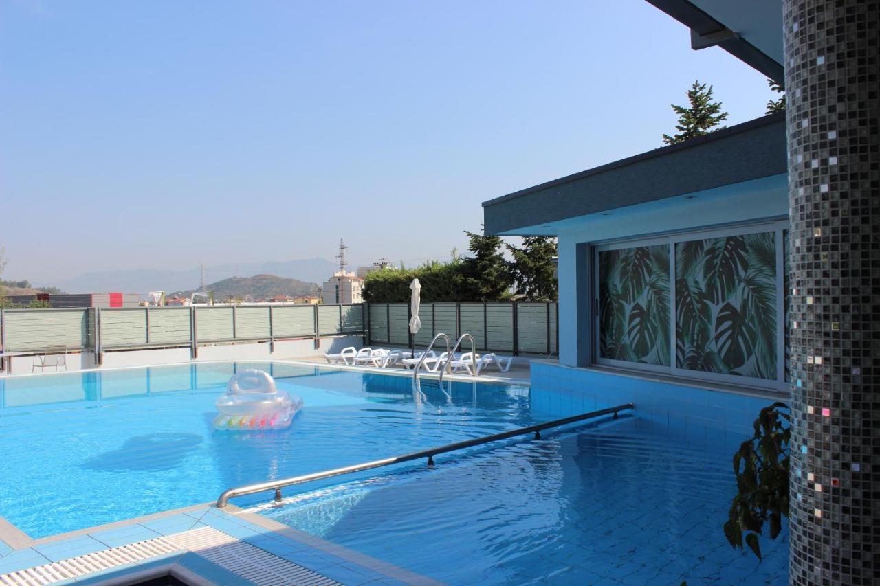 Luander Hotel Tiranë Luaran gambar