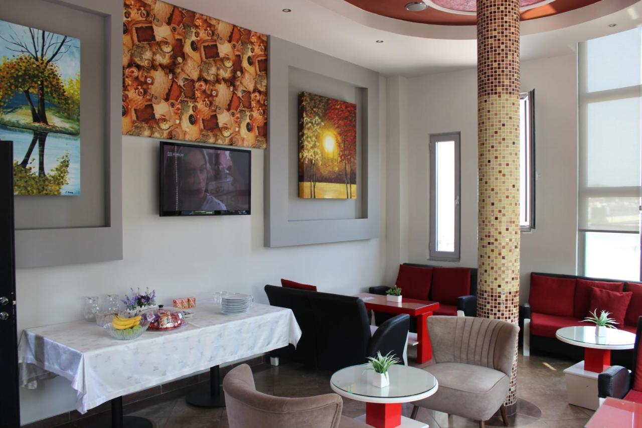 Luander Hotel Tiranë Luaran gambar