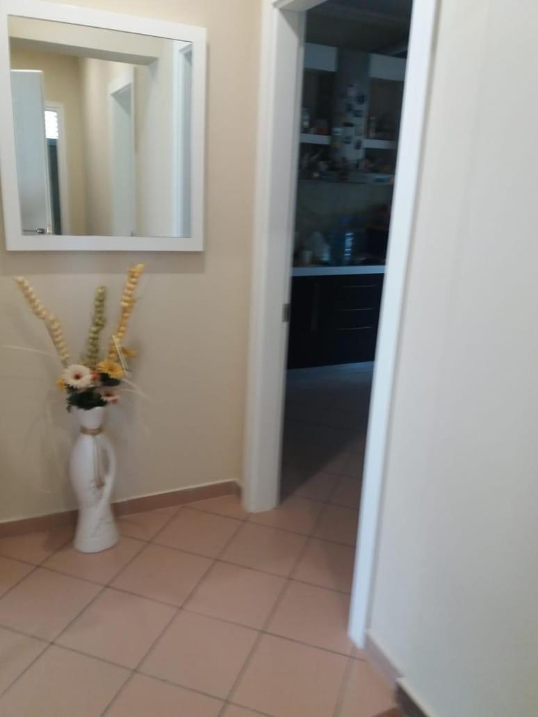 Luander Hotel Tiranë Bilik gambar