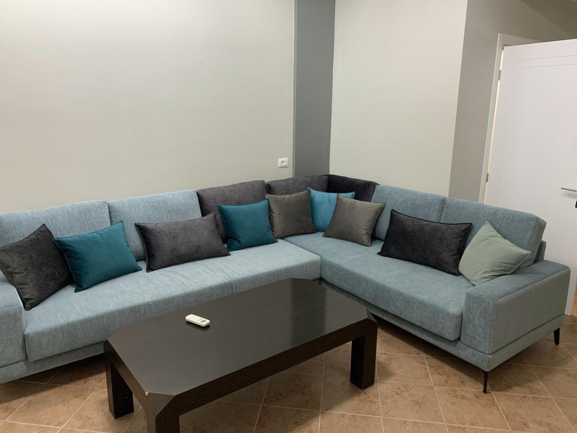 Luander Hotel Tiranë Bilik gambar